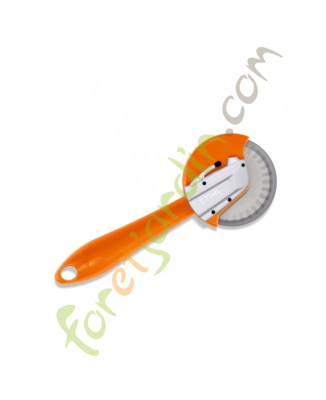 Roulette à pizza en forme de découpeuse STIHL