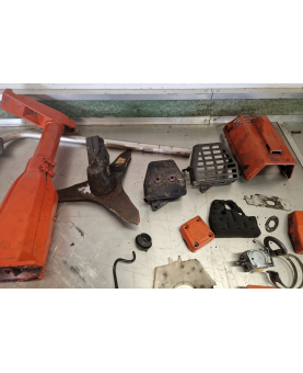 Lot de pièces d'occasion pour débroussailleuse Husqvarna 250 RX