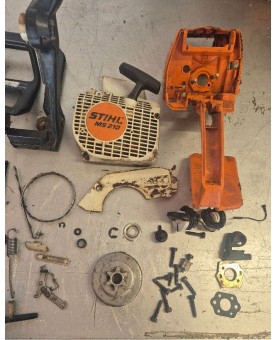 Lot de pièces d'occasion pour tronconneuse Stihl MS 210